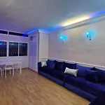 Studio De Luxe Purple - Internet Fibre 100M
